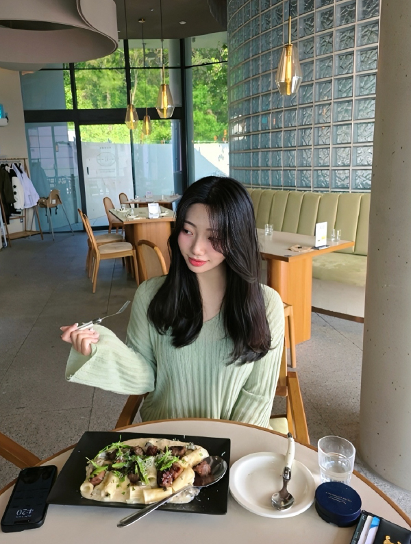 [Creator Interview] ❹ yxxn.ii : 부산은 '언제나 돌아갈 집' 같은 도시