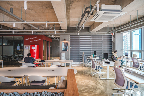 더휴일X데스커 워케이션 센터