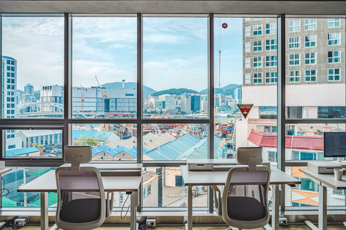 더휴일X데스커 워케이션 센터