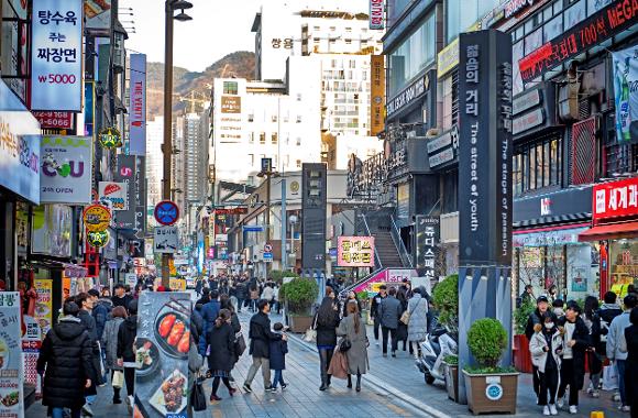 Seomyeon Medical Street, the hub for medical tours: Traveler guides : Plan  your trip : Plan your trip - View: 부산시 공식 관광 포털 비짓부산 visit busan