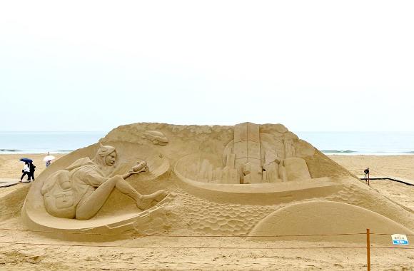 An artistic transformation of sand at the Haeundae Sand Festival4