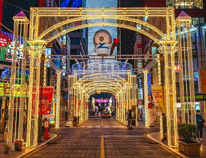 西面の夜、華やかな光の饗宴！「西面光祭り」