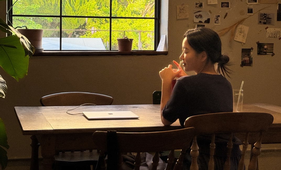 [Creator Interview] ❷ __lleve: 부산은 ‘언제나 여행하게 하는 곳’