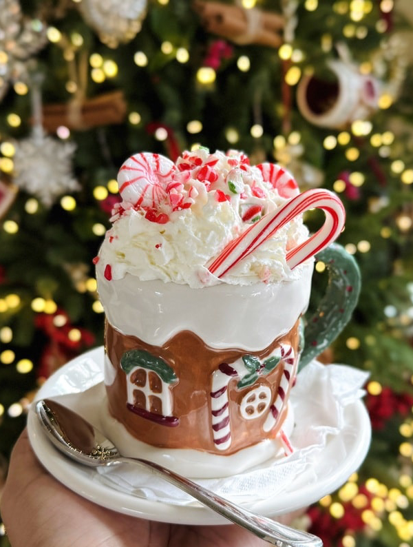 Must-Visit & Insta-Worthy Christmas Themed Cafés
